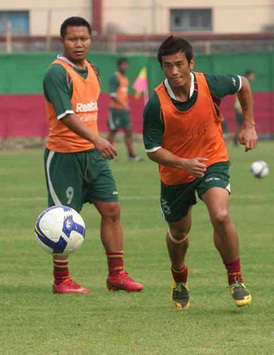 Puia And Bhaichung Bhutia On The Training Ground (Mangopeel)