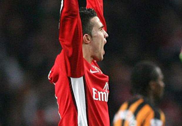Arsenal's Van Persie & Fulham's Hodgson Scoop October Awards