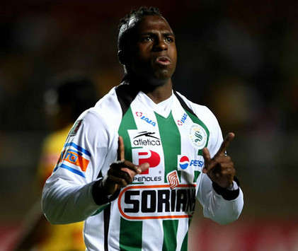 Christian Benitez- Santos Laguna vs Morelia (Mexsport)