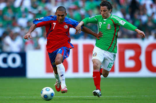 Oscar Rojas-Andres Guardado - Mexico-Costa Rica (Mexsport)