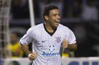 Corinthians ace Ronaldo cannot stop scoring for his new side