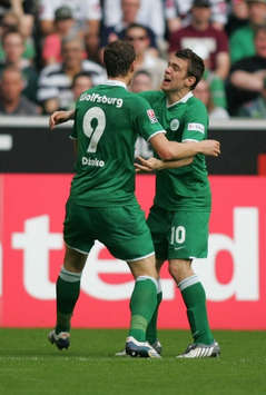 Bundesliga: Borussia Mönchengladbach - VfL Wolfsburg, Dzeko und Misimovic jubeln (firo)