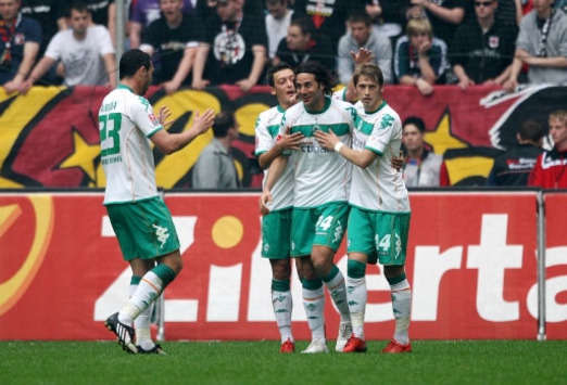 Bundesliga: Bayer Leverkusen - Werder Bremen, Pizarro, Hunt (firo)