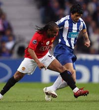 CL: Lucho Gonzalez - Oliveira Anderson, Porto - Manchester United (PA)