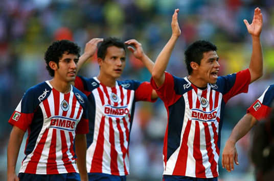 Edgar Mejia, Aaron Galindo y Gonzalo Pineda- Chivas vs America (Mexsport)