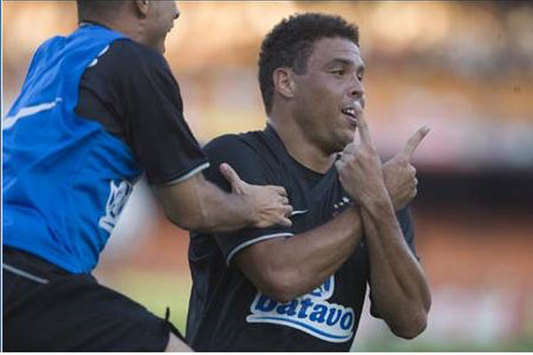 Ronaldo - Corinthians x São Paulo
