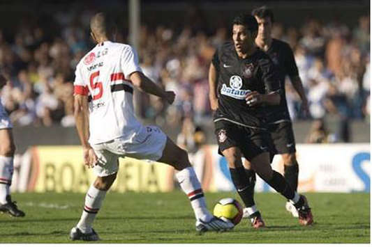 Andre Santos - Corinthians x São Paulo
