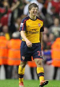 EPL: Andrey Arshavin, Liverpool - Arsenal (PA)
