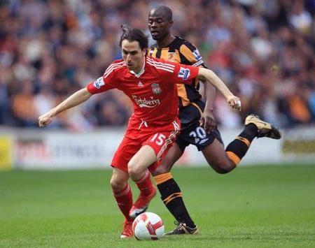 EPL: George Boateng - Yossi Benayoun, Hull v Liverpool (PA)