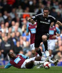 EPL: Frank Lampard - Luis Boa Morte, West Ham United - Chelsea (PA)
