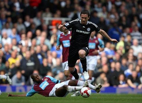 EPL: Frank Lampard - Luis Boa Morte, West Ham United - Chelsea (PA)