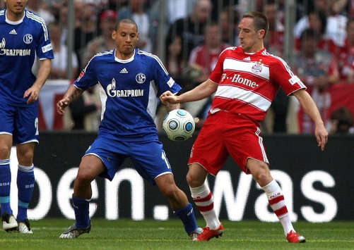Bundesliga: Bayern München - Schalke 04, Ribery, Jones (firo)