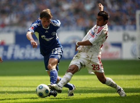 Bundesliga: Schalke 04 - Bayer Leverkusen, Höwedes. Vidal (firo)