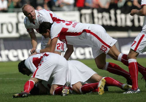Bundesliga: Arminia Bielefeld - VfB Stuttgart, Delpierre (firo)