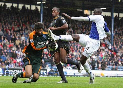 EPL: Christopher Samba - David James, Blackburn Rovers - Portsmouth (PA)