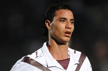 Chamakh Bound For Arsenal