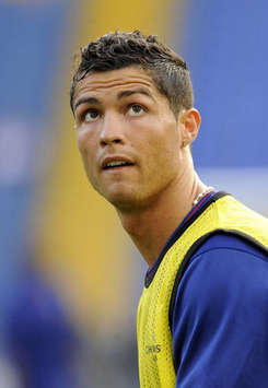 Patrice Evra: Manchester United Team Mock Cristiano Ronaldo For Diving