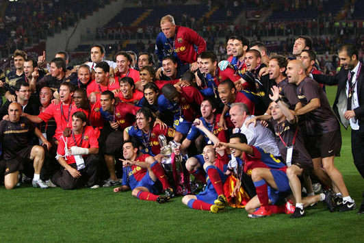 Hundreds Of Thousands Welcome Barcelona Home After Champions League Victory