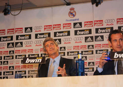 New Real Madrid coach Manuel Pellegrini is unveiled to the worlds media at the Santiago Bernabeu