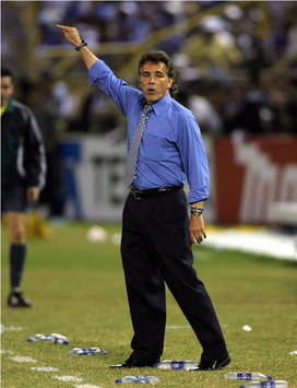 Carlos de los Cobos - El Salvador (Mexsport)