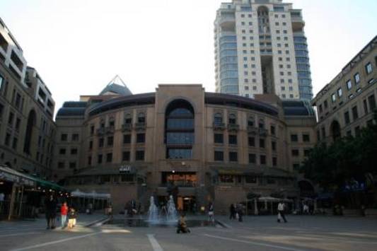 Sandton - Nelson Mandela Square - Johannesburg (Joburg.org.za)