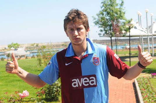Ferhat Öztorun 3 Yıl daha Trabzonsporda 50210hp2 Ferhat Öztorun 3 Yıl daha Trabzonsporda