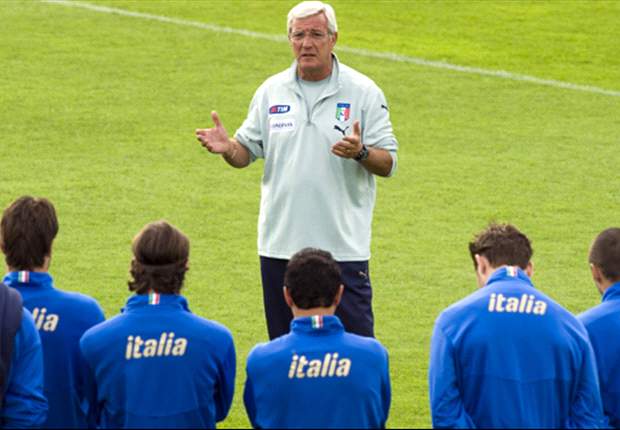 Italy Boss Lippi Rules Out Totti Return But Gives Cassano Hope