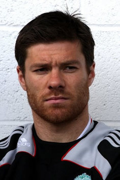 İngiltere: Xabi Alonso (Liverpool) (PA)