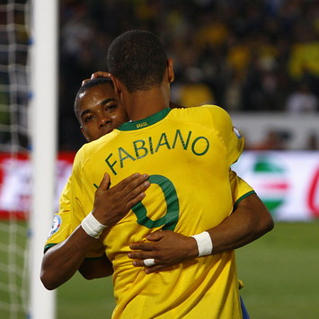 2009 FIFA Confederations Cup: Robinho, Luis Fabiano Italy-Brazil (PA)