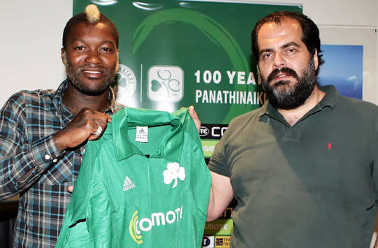 Djibril Cisse and  Panathinaikos President Nikolas Pateras (INTIME)