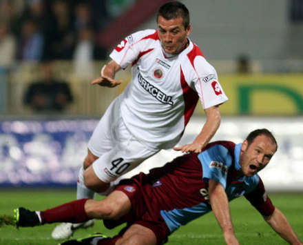 Turkcell Süper Lig: Cem Can (Gençlerbirliği) - Serkan Balci (Trabzonspor) (genclerbirligi.org.tr)