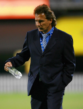 Carlos de los Cobos - El Salvador (Mexsport)
