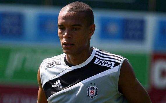 Turkcell Süper Lig: Beşiktaş'ın yeni transferi Matteo Ferrari ilk idmanında (bjk.com.tr)
