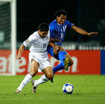 Brian Ching - USA - Mariano Acevedo - Honduras (Mexsport)
