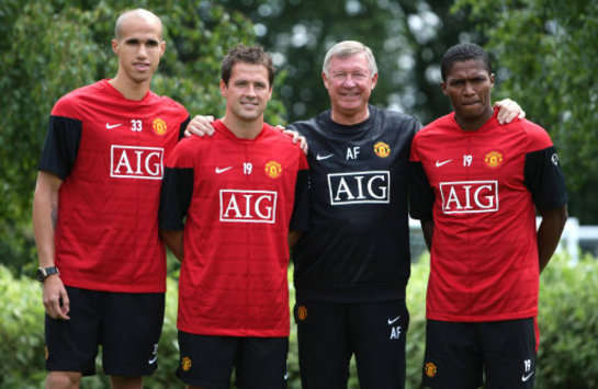 Gabriel Obertan, Michael Owen, Sir Alex Ferguson and Antonio Valencia - Manchester United (PA)