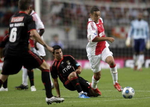 AT 2009: Ajax - Benfica, Ismaïl Aissati (foto ANP)