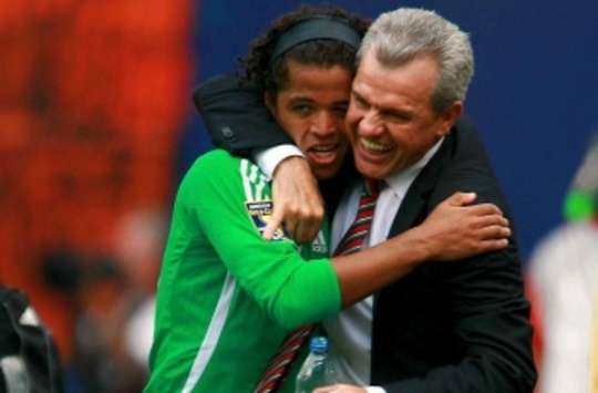 Giovani Dos Santos - Javier Aguirre - Mexico - Golden Cup (Mexsport)