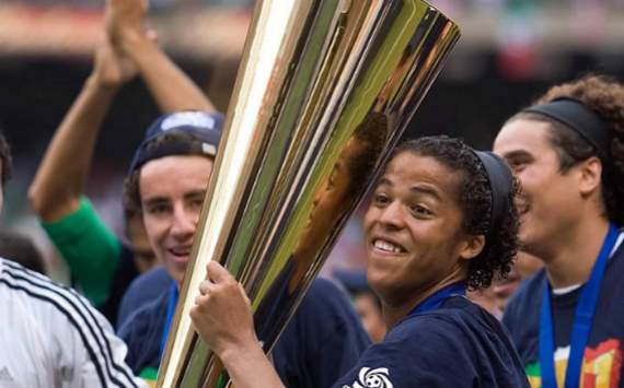 Giovani Dos Santos - Mexico - Gold Cup 2009 (Mexsport)