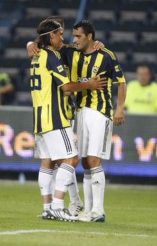 Mehmet Topuz-Daniel Guiza (Fenerbahce) (fenerbahce.org)