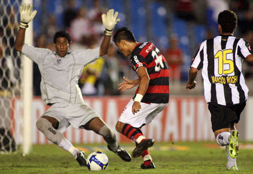 Everton - Flamengo x Atlético Mineiro
