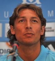 Gabriel Heinze addresses the media during his official Olympique Marseille presentation