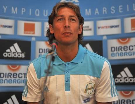 Gabriel Heinze addresses the media during his official Olympique Marseille presentation