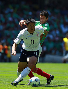 Brian Ching - Israel Castro - Mexico-USA (Mexsport)