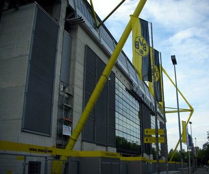 Der Eingang des Signal Iduna Park in Dortmund (Bauer/Goal.com)