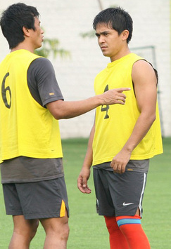 Bhaichung Bhutia And Sunil Chhetri - Nehru Cup (Mangopeel)