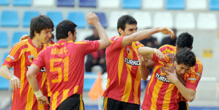Turkcell Süper Lig: Kayserisporlu oyuncuların gol sevinci