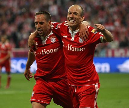 Bayern München Franck Ribery - Arjen Robben celebrating (firo)