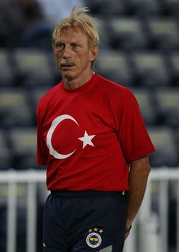 Christoph Daum (Fenerbahçe teknik direktörü) (fenerbahce.org)