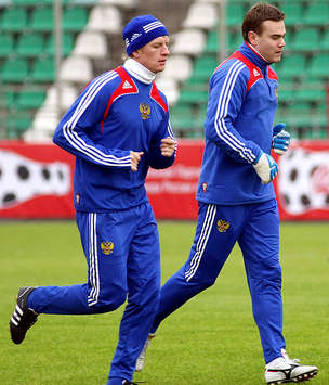 Denis Kolodin und Igor Akinfeev bei der russischen Nationalmannschaft