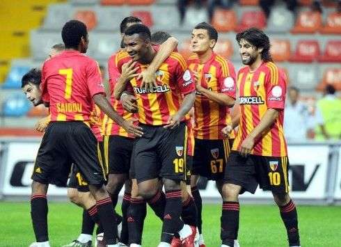 Turkcell Süper Lig: Kayserisporlu oyuncuların gol sevinci (kayserispor.org.tr)